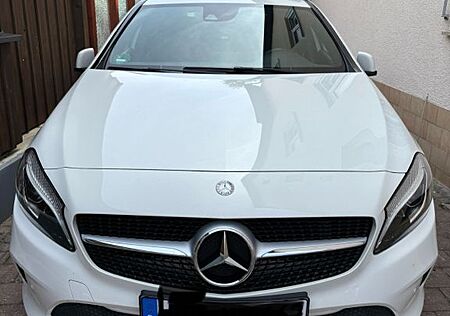 Mercedes-Benz A 220