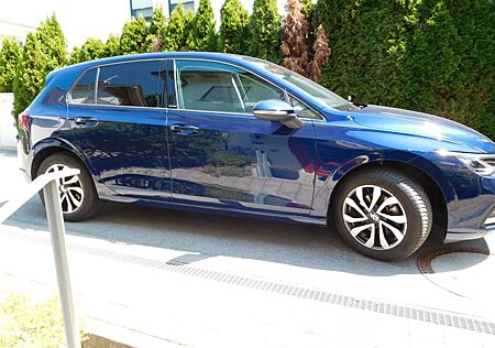 VW Golf Volkswagen 1.5 TSI 96kW Life Öl/Serv. neu/GA2027