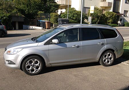 Ford Focus Turnier Viva/ 1.6 Liter Tüv 11.2026