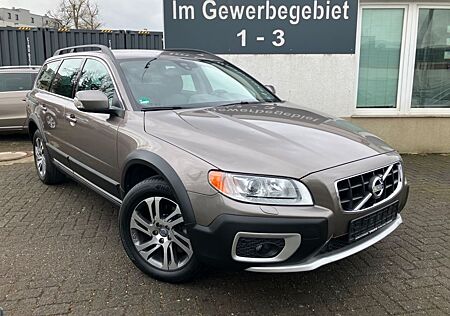 Volvo XC 70 XC70 Momentum Aut.NAVI-AHK-XENON-LEDER-SHZ-PDC