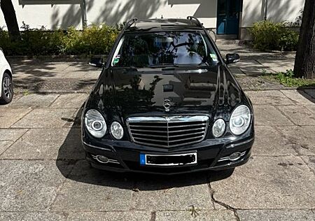 Mercedes-Benz E 280 T AVANTGARDE