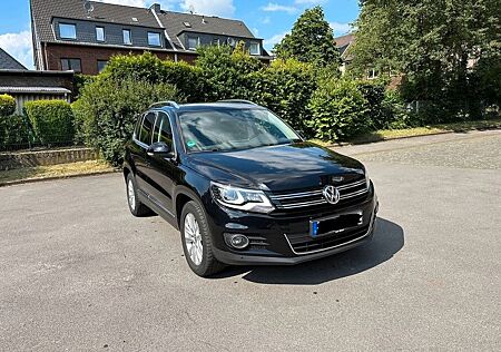 VW Tiguan Volkswagen 2.0 TSI DSG 4MOTION,LED Tagfahrlicht