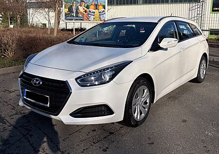 Hyundai i40 1.7 CRDi 104kW blue Trend Trend