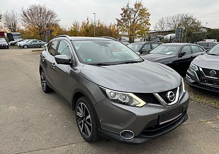 Nissan Qashqai Tekna+19Zoll,360 Kamera,Panorama,AHK