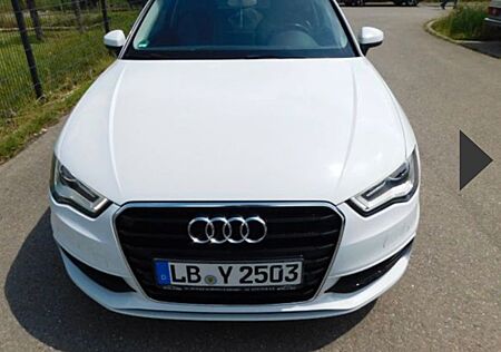 Audi A3 1.4 TFSI S tronic Ambition Ambition