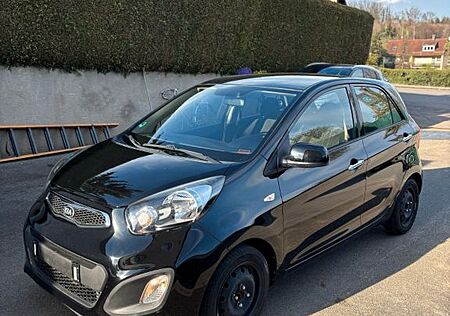 Kia Picanto 1.0 Fifa World Cup Edition - 03/2027