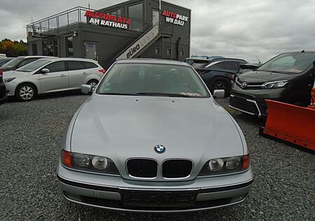 BMW 520i A