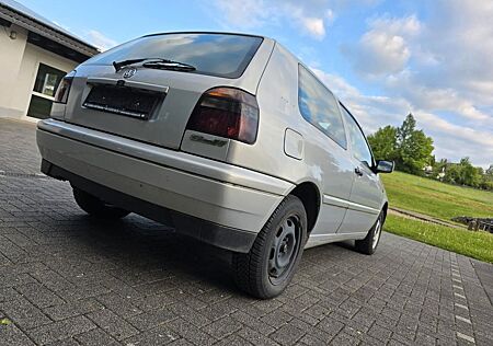 VW Golf Volkswagen 3 TÜV NEU Guter Zustand 160.000 km