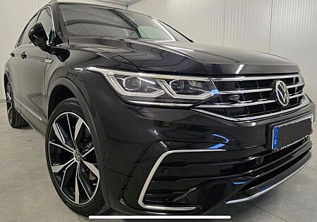 VW Tiguan Volkswagen 2.0 TDI SCR 147kW DSG 4MOTION R-Line ...