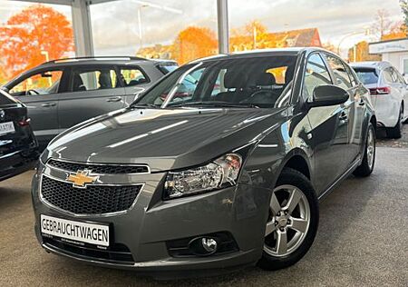 Chevrolet Cruze Hatchback LT 1.6*orig. 9600 km*Klima*Navi*