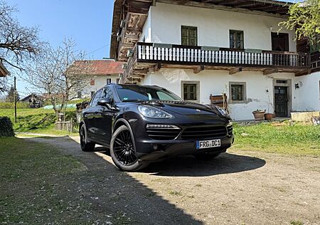 Porsche Cayenne Diesel 3.0 V6 Tiptronic - Fast Voll