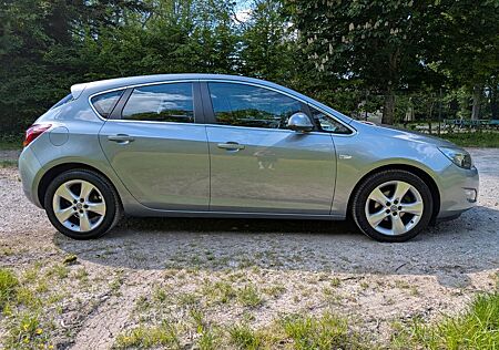 Opel Astra J Sport