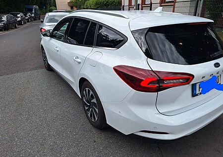 Ford Focus Turnier Titanium 1.5 Diesel Automa.Navi LED Ap