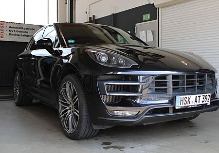 Porsche Macan Turbo Approved 04.2026