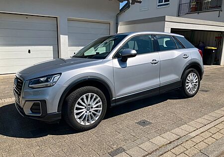Audi Q2 30 TFSI S tronic design design