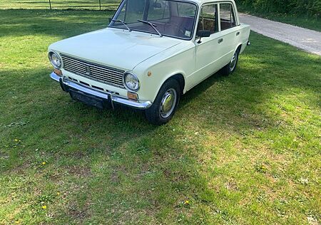Lada 1200