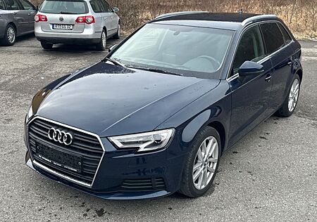 Audi A3 Sportback 1.6 TDI DSG Carplay Navi Bi-Xenon