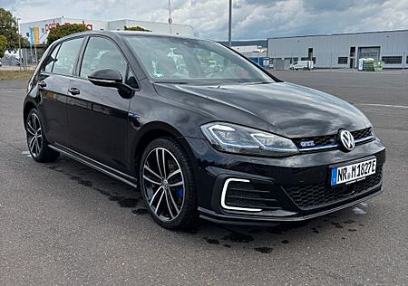 VW Golf Volkswagen GTE 1.4 TSI SHZ Standheiz. ACC Climatronic
