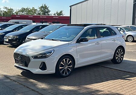 Hyundai i30 Intro*PANNO*KAMERA*NAVI*KLIMAUTO*BLUETOOTH