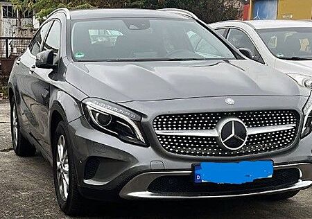Mercedes-Benz GLA 180 Urban