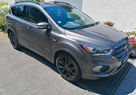 Ford Kuga 2,0TDCi 4x4 180PS ST-Line Autom 19"PANO AHK