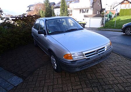 Opel Astra 1.6 GL GL