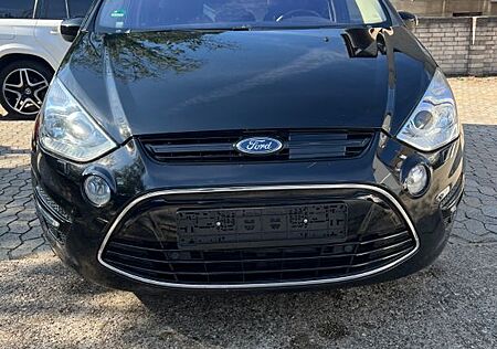 Ford S-Max 2,0TDCi 120kW Keyless*Ahk* Prof. Sound