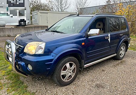 Nissan X-Trail 2.5 Benzin Automatik Vollausstattung 2T