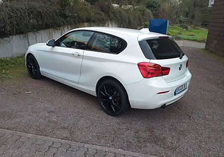 BMW 118i - TÜV Neu Klima SHZ PDC LED 8 fach