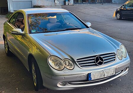 Mercedes-Benz 240 mit Gasanlage (Prins)