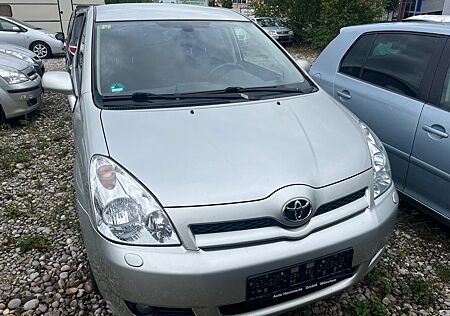Toyota Corolla Verso 1.8-l-VVT-i Edition 7-Sitzer E...