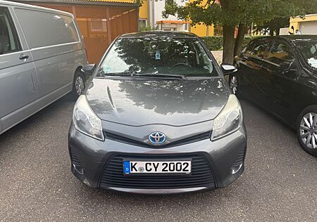 Toyota Yaris HYBRID Multidrive S Executi...