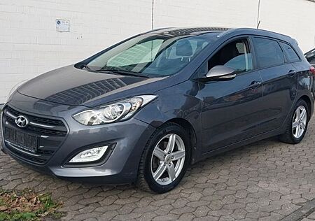 Hyundai i30 1.6 DIESEL/AUTOMATIK/EURO6/NAVI/KAMERA