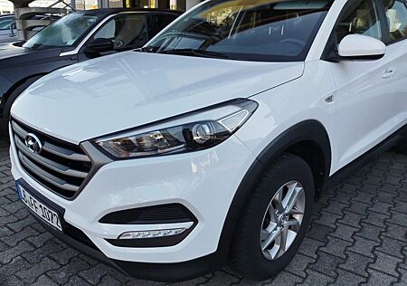 Hyundai Tucson blue 2WD Gebrauchtwagengarantie mögl.