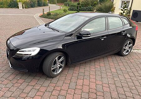 Volvo V40 T2 Momentum
