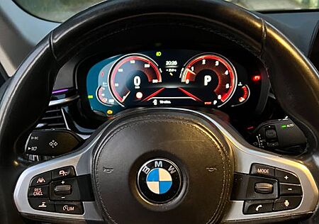 BMW 520d Ambient HUD*LED*ADAPTTEMP*STANDHZG