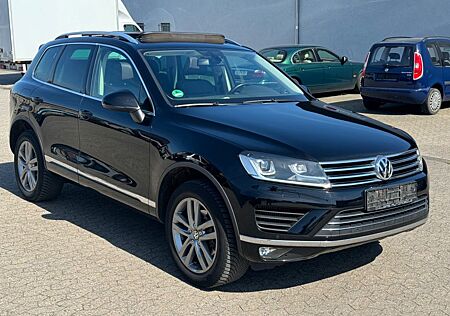 VW Touareg Volkswagen 3.0 V6 TDI AHK Leder Pano Kamera BiXenon