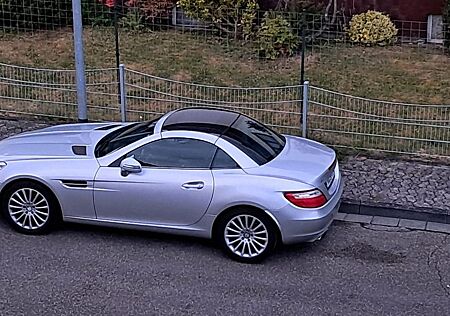 Mercedes-Benz SLK 200 -