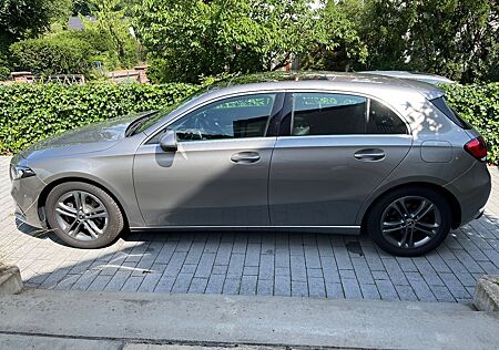Mercedes-Benz A 200 -
