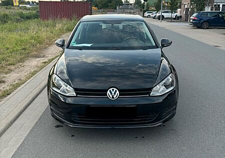 VW Golf Volkswagen 1.2 TSI 63kW BMT Trendline