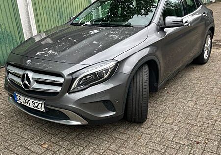 Mercedes-Benz GLA 220 d 4MATIC DCT Activity Edition Activi...