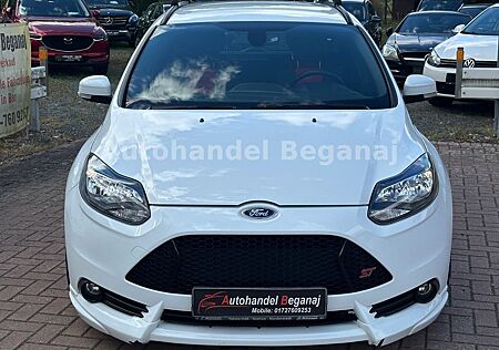 Ford Focus Turnier ST PDC/SHZ/TEILLEDER/