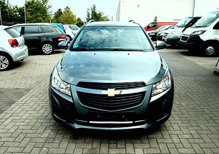 Chevrolet Cruze Station Wagon LS+