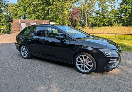 Seat Leon ST FR 2.0 TSI Pano Beats Navi Kamera