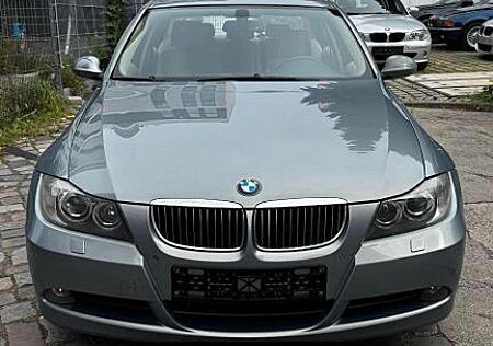 BMW 325i 3 Lim. Leder*Xenon*Schalter*HU NEU!