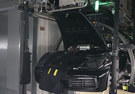 Porsche 992 ACC, voll Leder, Bose, vollE-Sitze