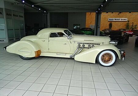 Andere Boattail Speedster Replika !!! V8.Auburn
