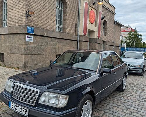 Mercedes-Benz Mercedes W124 E200 (1994) | H-Kennzeichen | TÜV