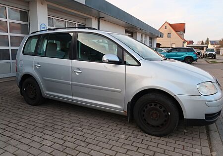 VW Touran Volkswagen Trendline