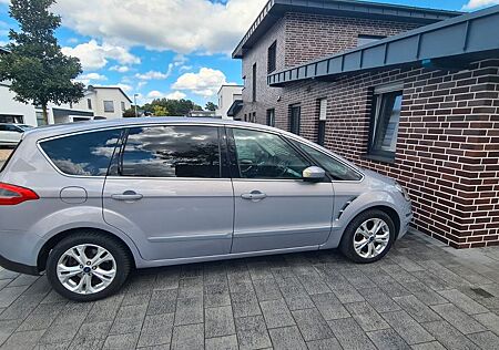 Ford S-Max 2,0 TDCi 140PS DPF Titanium